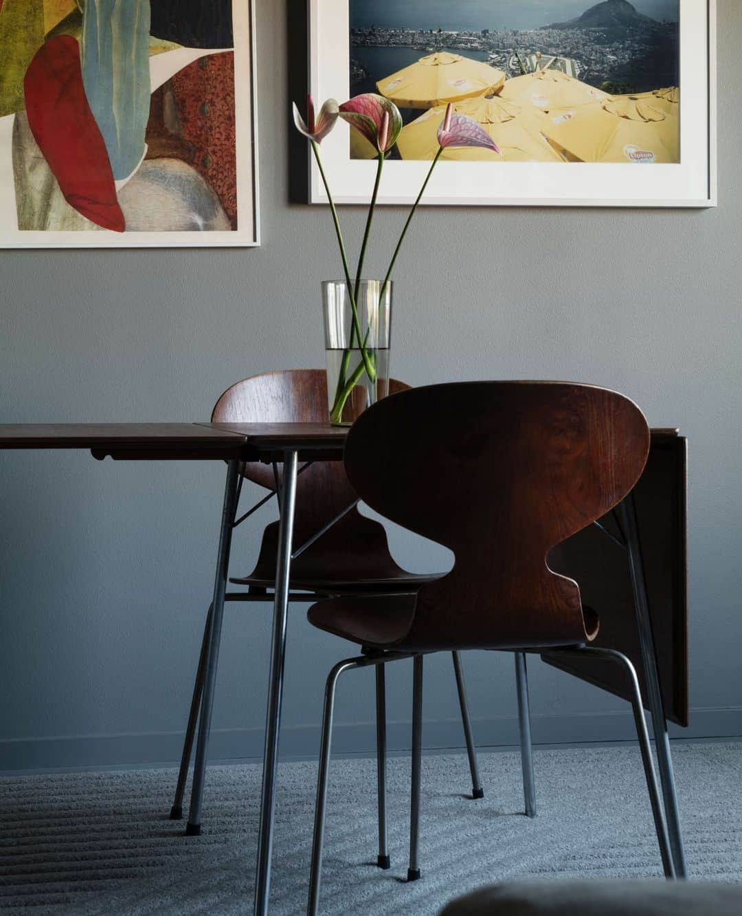 フリッツハンセンさんのインスタグラム写真 - (フリッツハンセンInstagram)「Three slender legs and a laminated wood shell. ⁠ Simple, enduring beauty.⁠ Ant™ chair, 1952.」5月1日 17時11分 - fritzhansen