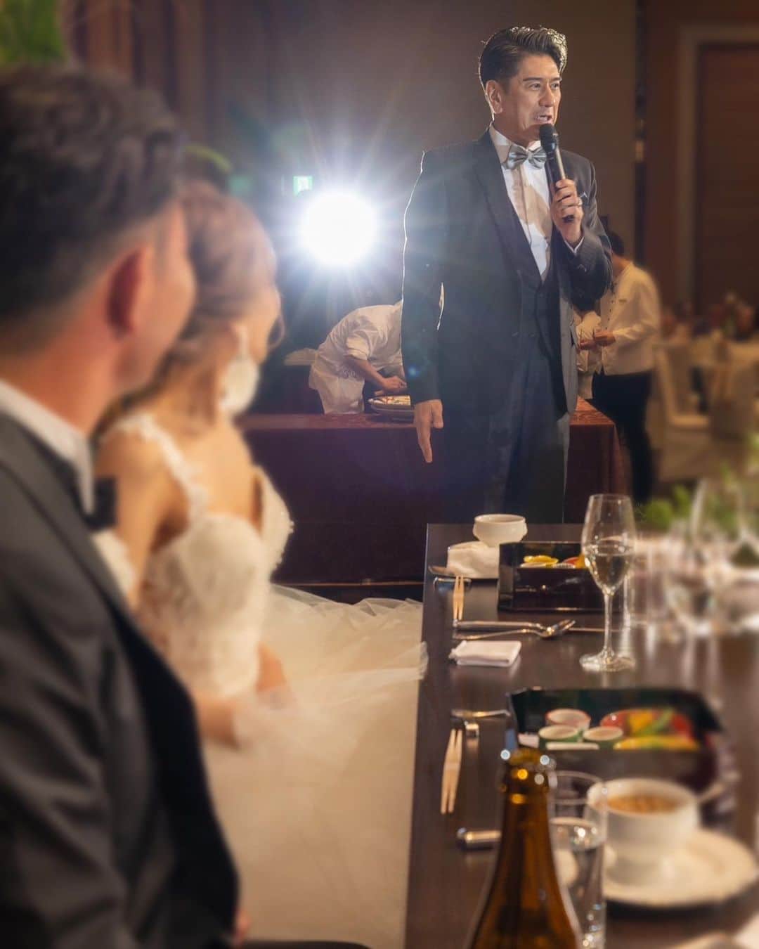 川崎麻世さんのインスタグラム写真 - (川崎麻世Instagram)「静岡の友達の結婚式に出席して来たよ🤵👰🏻‍♀️ 人生の門出って素晴らしいね✨ 沢山の仲間達に愛される2人はずっと幸せそうだったよ😄  #結婚式 #結婚披露宴 #日本平ホテル」5月1日 17時16分 - mayokawasaki