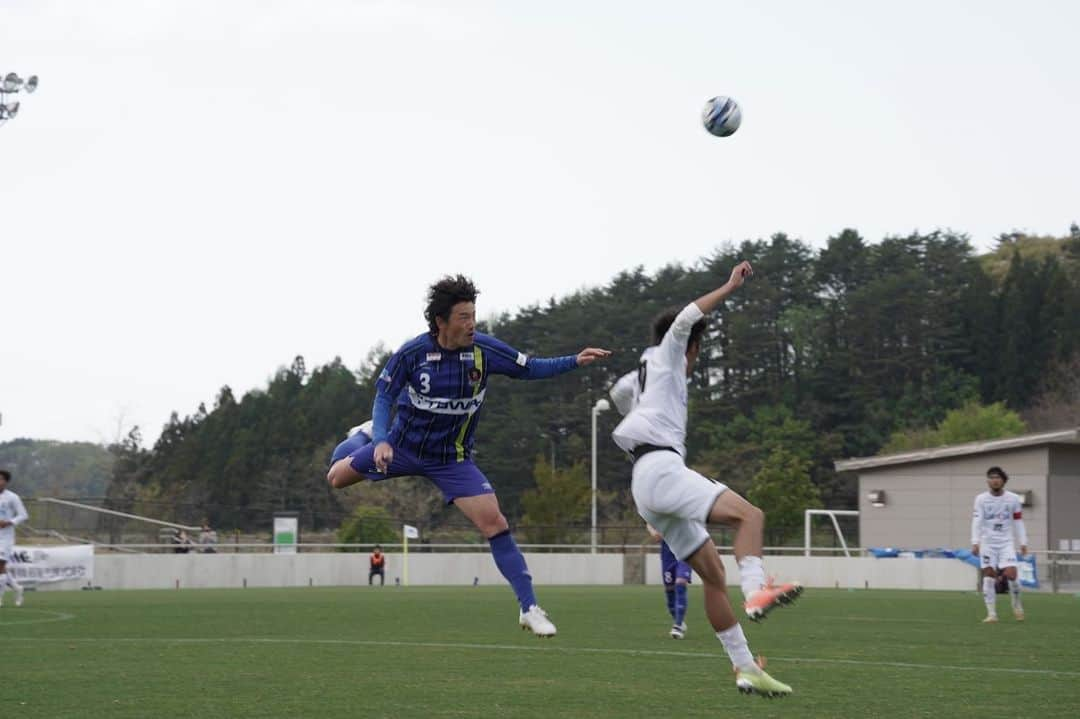 多々良敦斗さんのインスタグラム写真 - (多々良敦斗Instagram)「第7節 vsブリオベッカ浦安 1-0  勝利  ホーム開幕戦で勝利できました。  沢山のサポーターの方々が来てくれてその前で勝てた事はチームにとってこれ以上ないものとなりました。  これからも沢山のサポーターの方々に来てもらえるように戦っていきます。 そして青森全体の盛り上がりを起こしていきます！！  応援ありがとうございました😁  #JFL #第7節 #ブリオベッカ浦安 #勝利 #完封勝利 #無失点 #戦う #決意 #青森一体 #ラインメール青森 #メンタル #多々良敦斗」5月1日 17時18分 - atsuto.t