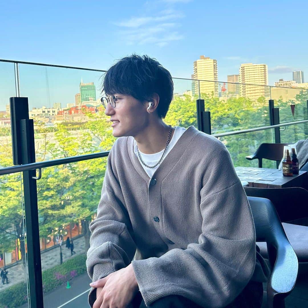 ISSEIさんのインスタグラム写真 - (ISSEIInstagram)「Favorite Cafe and Knitwear @adrer_official #fashion #coffeeshop #issei」5月1日 17時36分 - issei_0806