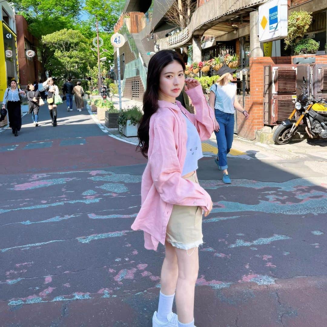 加藤美南のインスタグラム：「📸🥀  #ootd #ootdfashion #spelledit」