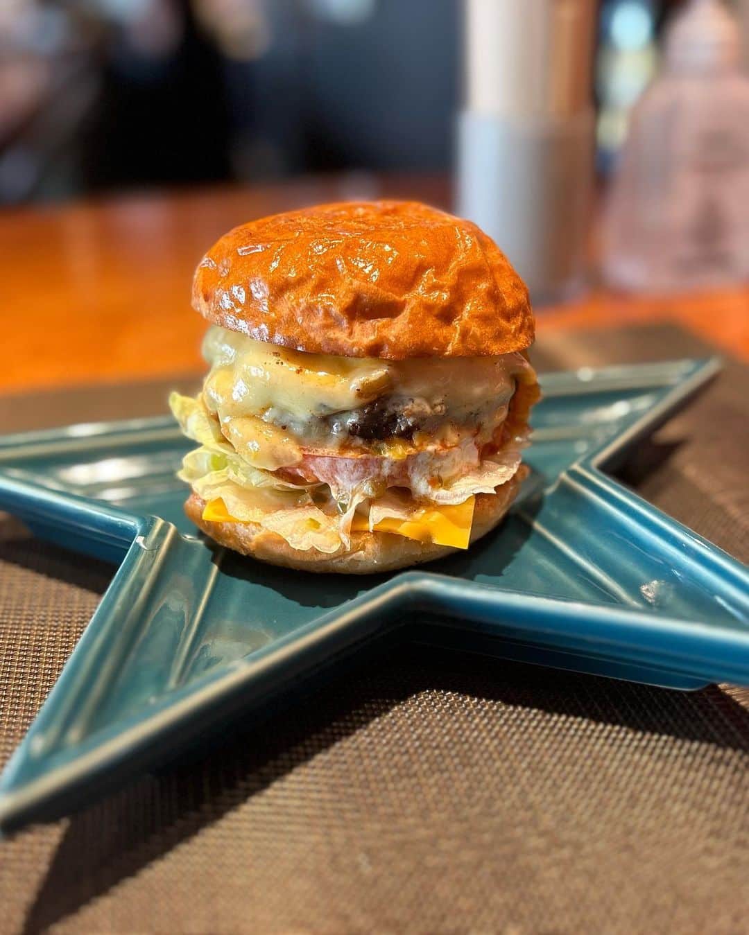 中川愛海さんのインスタグラム写真 - (中川愛海Instagram)「@aldebaran_burger めちゃくちゃ美味しかった💕 #中川愛海 #一日一回カンパイ」5月1日 17時58分 - ami_nakagawa_
