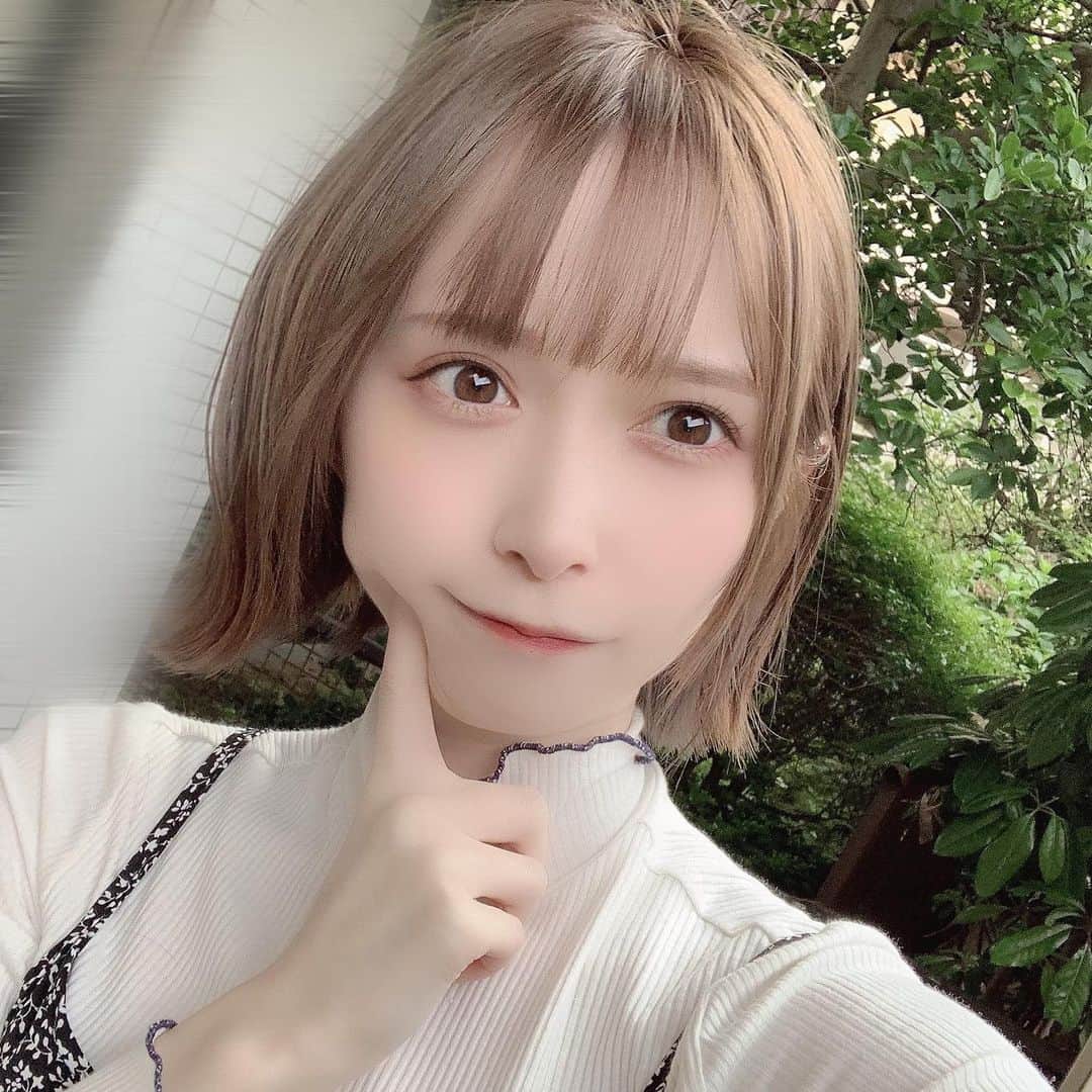つぶらのインスタグラム：「イメチェンした、どう？ . . .  #hair #haircolor #ボブ #ショートボブ」