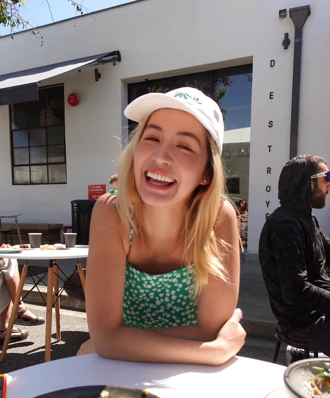 AMIのインスタグラム：「I make my life happy and life makes me happy. #👼🏹」