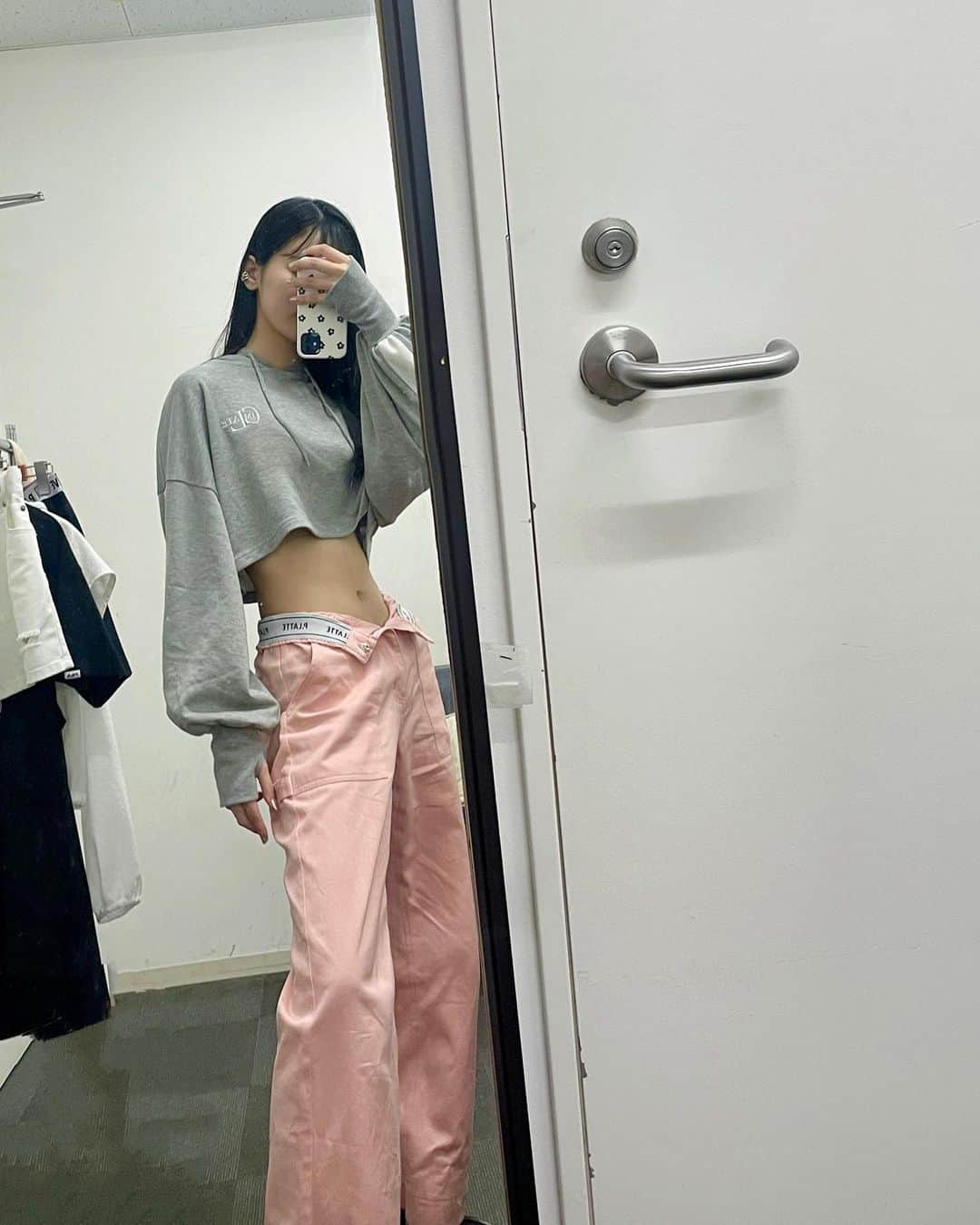 関谷瑠紀のインスタグラム：「昨日の私服～ ピンクラテのイベントだったから 全身ピンクラテ！服もブランドもすきだから今後もプライベートで着る予定よ💗  #pinklatte #ピンクラテ #るきこーで #関谷瑠紀」