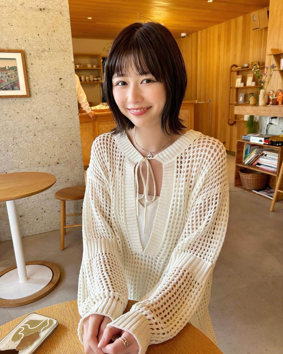冴木柚葉さんのインスタグラム写真 - (冴木柚葉Instagram)「. ここ…ほんっっとうに素敵なところだった！😭♡  お店の雰囲気、店内の香り、琵琶大福の味…！！！ 全て最高だったなぁ また行きたい！🤤  #菓匠にいつまhanare」5月1日 18時42分 - yuzuha_saeki