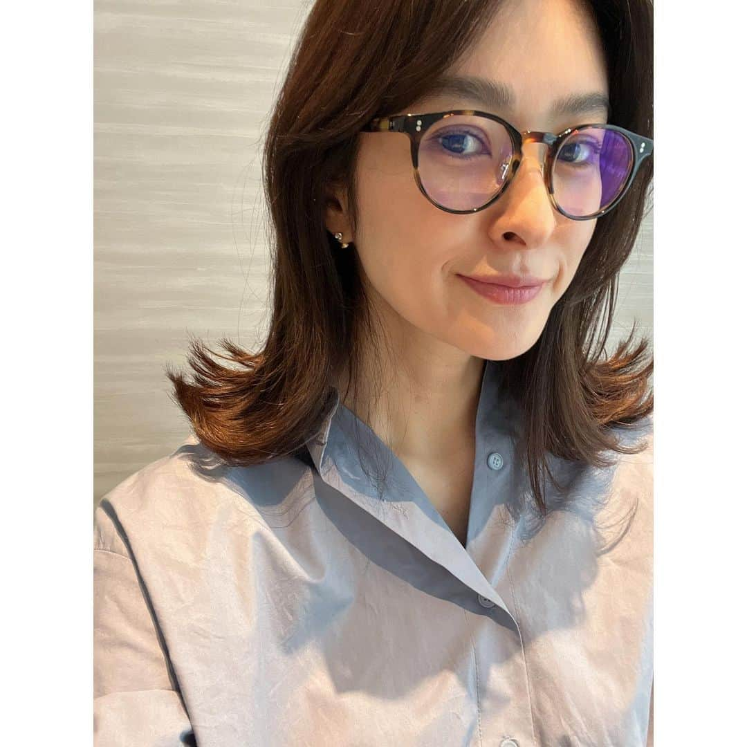 秋本祐希さんのインスタグラム写真 - (秋本祐希Instagram)「婦人科検診 ここ数年 @met_beauty_clinic の福山先生を頼っています☺︎ 明るく話しやすい女医さんで ホルモンバランスやらなんやら いろいろ相談🤫 ついつい後回しにしてしまう 検診 思いたったらば すぐに予約しましょう☺︎ 自分の身体に耳を傾けて 早めのケアを心がけよう。 #metbeautyclinic #婦人科検診 忘れずに☺︎」5月1日 18時56分 - ayuuki0908