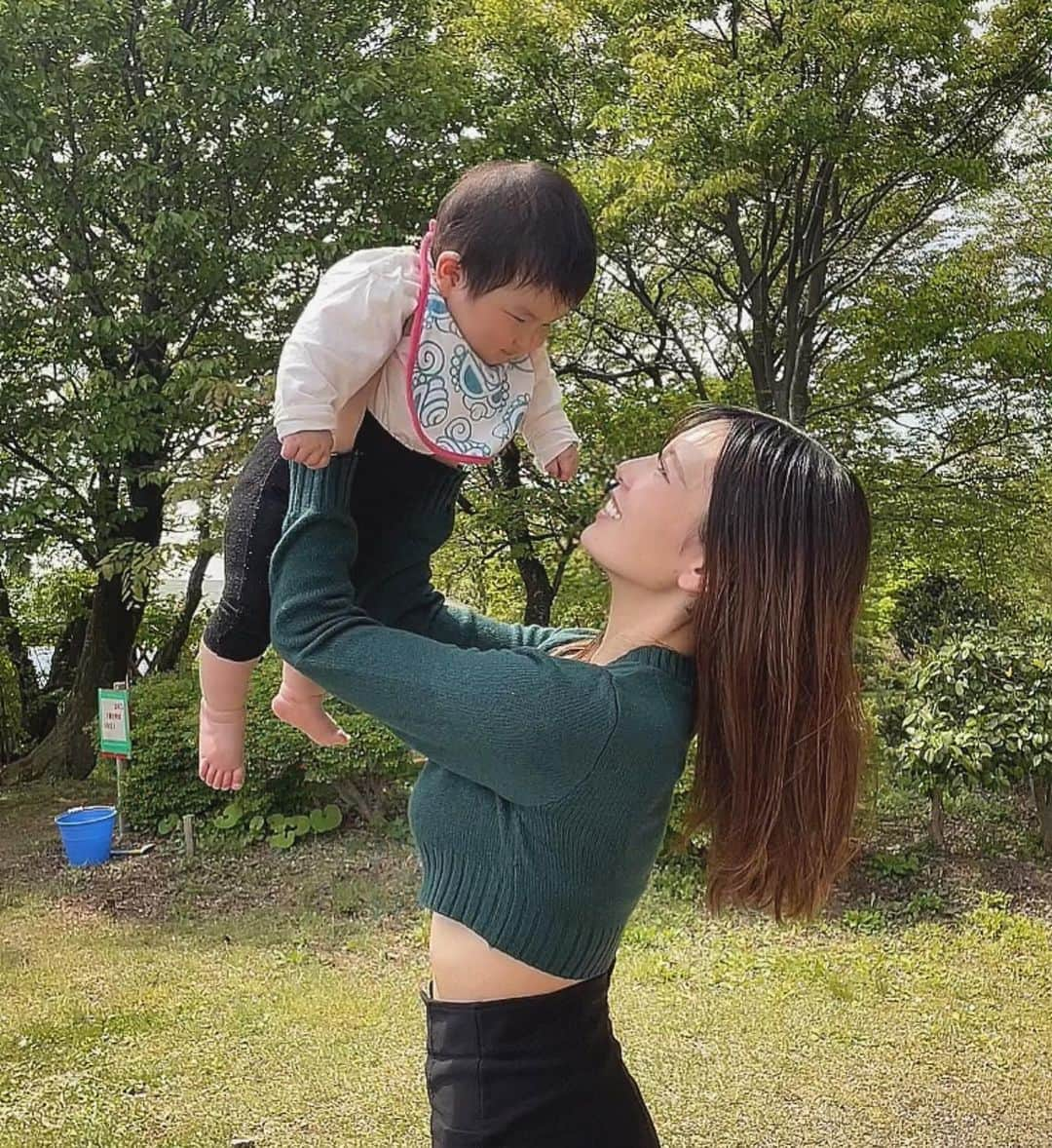 ちひろさんのインスタグラム写真 - (ちひろInstagram)「.  公園にいってきたよ👦👶  アスレチックにながーい滑り台にボブスレーにらいちゃん楽しんでた❤︎  天気も良くて最高だったね👍☀️   #ファッション  #コーデ  #ファッションコーデ  #ootd #スニーカー  #スニーカーコーデ  #NIKE  #スニーカー女子  #巻き髪  #メイク  #オシャレ #オシャレさんと繋がりたい #公園 #ＧＷ」5月1日 18時59分 - chihiro_grm