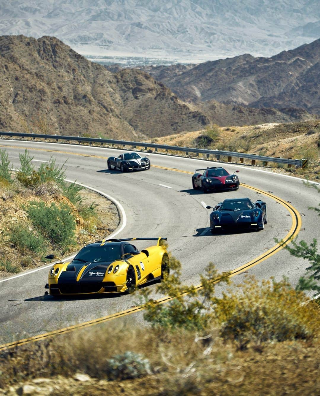 パガーニ・アウトモビリさんのインスタグラム写真 - (パガーニ・アウトモビリInstagram)「On the road again!  The thrill of taking the wheel and enjoying a real pure driving experience: our Hypercars are ready to take on new routes and new challenges.  #Pagani #PaganiRaduno」5月1日 19時01分 - paganiautomobili