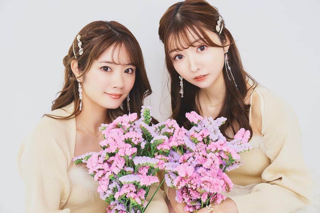 畠中清羅 のインスタグラム：「.  【重大発表】  この度、アイドルプロデュースをすることになりました！ 私と春野絵美里ちゃん（  @emiri0101_ ）との共同プロデュースです🌸  二人でたくさん話して、グループ名は「スターチスのラブレター」という名前に決定しました💌  YouTubeでも今回のアイドルプロデュースについて話しているので、 少しでも興味を持ってくれた子はご応募お待ちしております！  トップのハイライトに詳細のリンクを貼っているので確認してみてね🌸  私達と一緒に夢への一歩を踏み出しませんか？  本気で夢を叶えたい！ 頑張りたいと思っているそんな女の子たちのサポートを私達も全力でします。  たくさんの応募をお待ちしてます😌🤍」