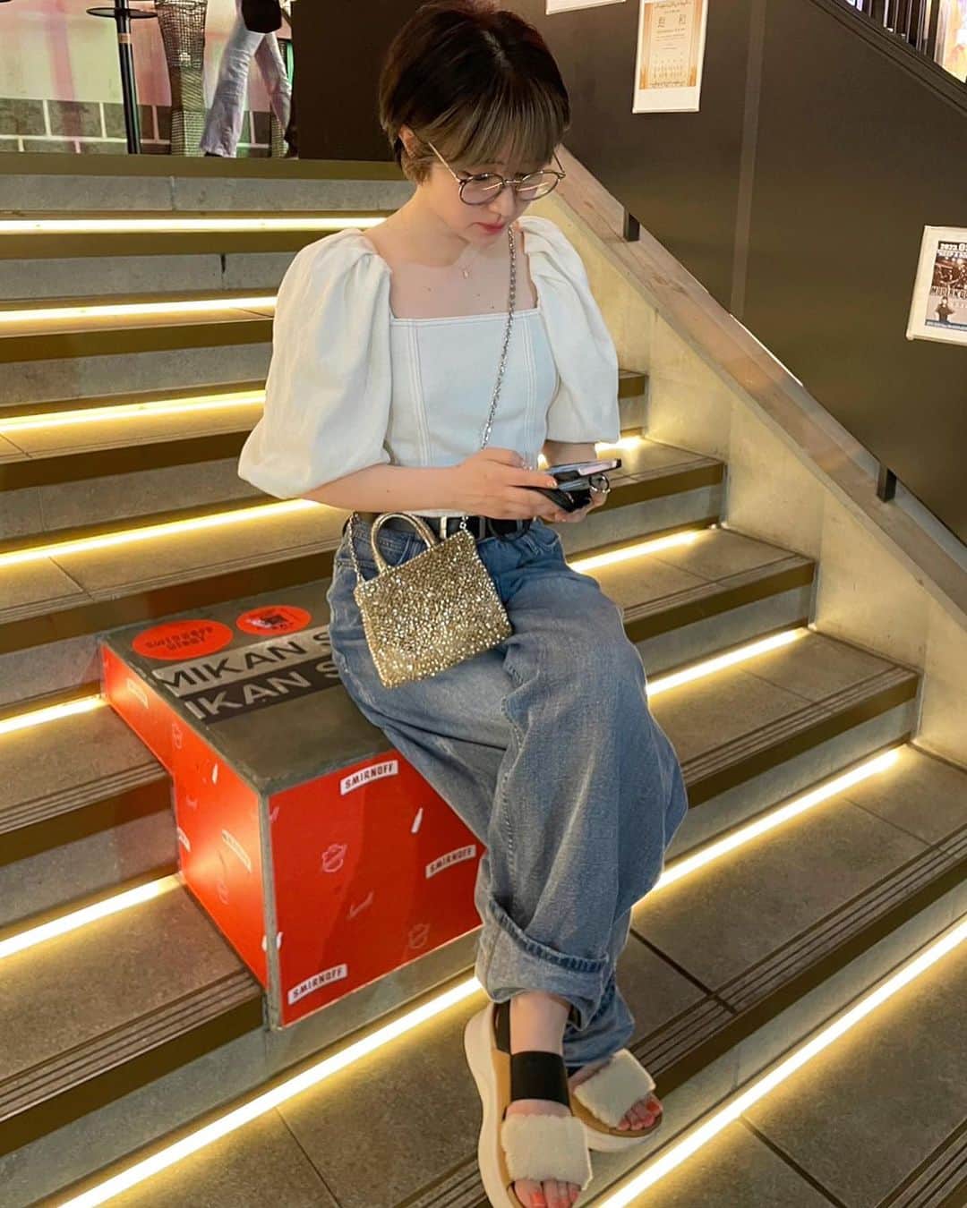 りえっくすのインスタグラム：「デニムビスチェブラウス‎🤍🪿🦢 カジュアルに可愛く着れるから そわそわしない笑(´•ᴗ•;ก)  　@labelleetude_official　 　#labelleetude 　#ラベルエチュード」