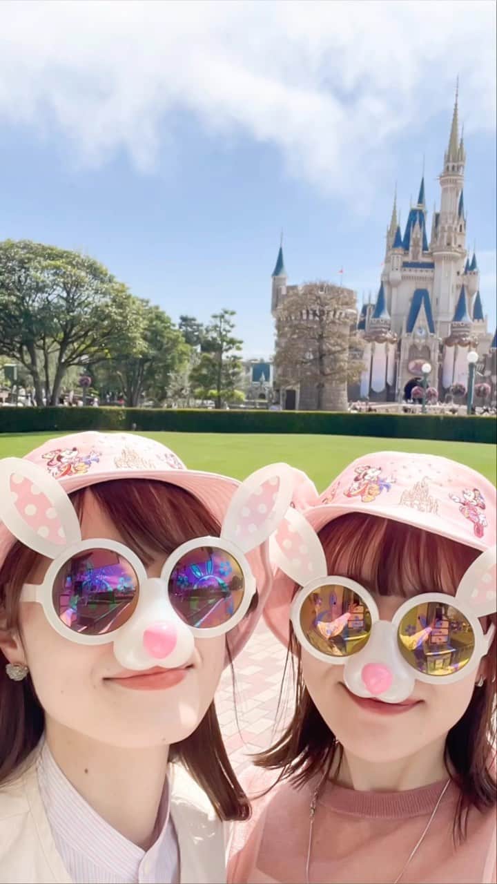 のインスタグラム：「ㅤㅤㅤㅤㅤㅤㅤㅤㅤㅤㅤㅤㅤ ㅤㅤㅤㅤㅤㅤㅤㅤㅤㅤㅤㅤㅤ 大好きな人×大好きな場所 ㅤㅤㅤㅤㅤㅤㅤㅤㅤㅤㅤㅤㅤ しあわせをぎゅっとまとめた☺️💗 ㅤㅤㅤㅤㅤㅤㅤㅤㅤㅤㅤㅤㅤ いつも楽しい時間をありがとう❣️ ㅤㅤㅤㅤㅤㅤㅤㅤㅤㅤㅤㅤㅤ #tokyodisneyresort #tokyodisneyland #disneyland #tokyodisneyresort40thanniversary #東京ディズニーリゾート #東京ディズニーリゾート40周年 #ディズニーランド #ドリームゴーラウンド #kaho_disney」