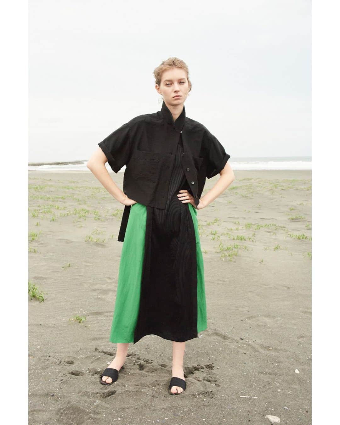 LOVELESS/GUILD PRIME 公式アカウントのインスタグラム：「『 LOVELESS 』  LOVELESS 2023 SUMMER MEN&WOMEN  Shirt / LOVELESS ￥24,200 (62M-73-141-09) Dress / LOVELESS ￥30,800 (62J-28-138-74) Shoes / LOVELESS ￥31,900 (624-01-101-09)  プロフィールURL内「FEATURE」でLOOKをご覧いただけます。」