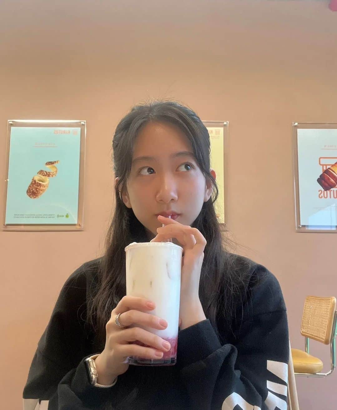 イ・チェミさんのインスタグラム写真 - (イ・チェミInstagram)「#5월 #쿠르토스 🥤」5月1日 20時13分 - chaemi_lee