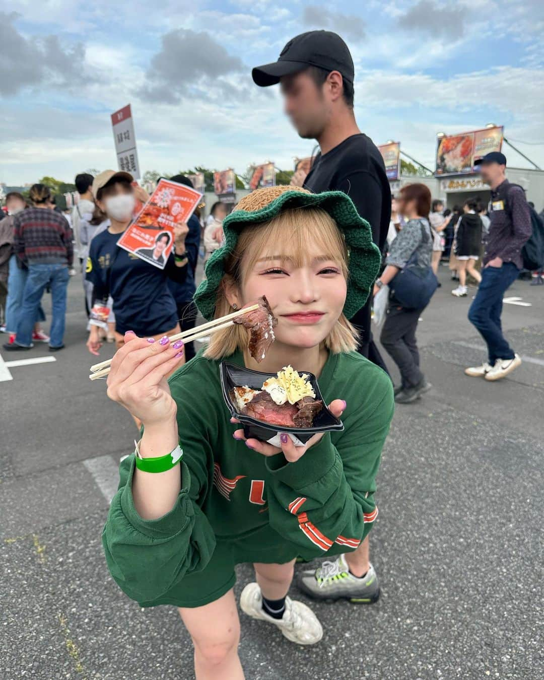 ふてこさんのインスタグラム写真 - (ふてこInstagram)「うまいです🍖🫶🏻  #肉フェス」5月1日 20時13分 - ftk__ms