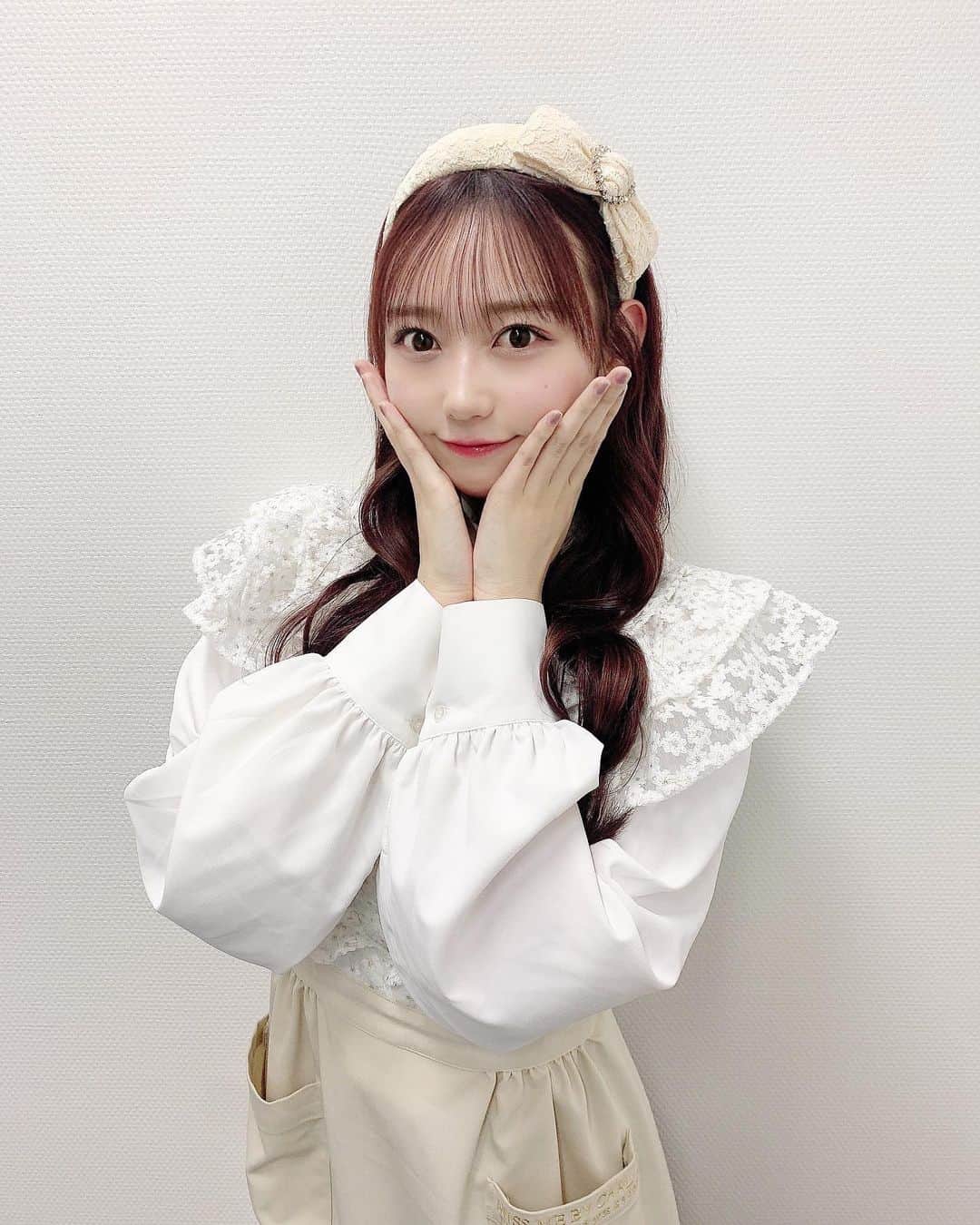 のインスタグラム：「𓏸𓈒🎀𓂃  𓂃🎀𓈒𓏸  私のドタイプなブランドの MISS ME 🤍5月5日までラフォーレ原宿2FでPOPUP SHOPしてるよ〜！そこで発売してる双松桃子さんとのコラボエプロンゲットした🍽♡  料理はやれば出来るタイプ（そんなにしない）なのでこのエプロンで気合い入れて料理するんだ❕   #料理  #エプロン  #可愛い  #instagood  #instadaily  #photo  #cute」