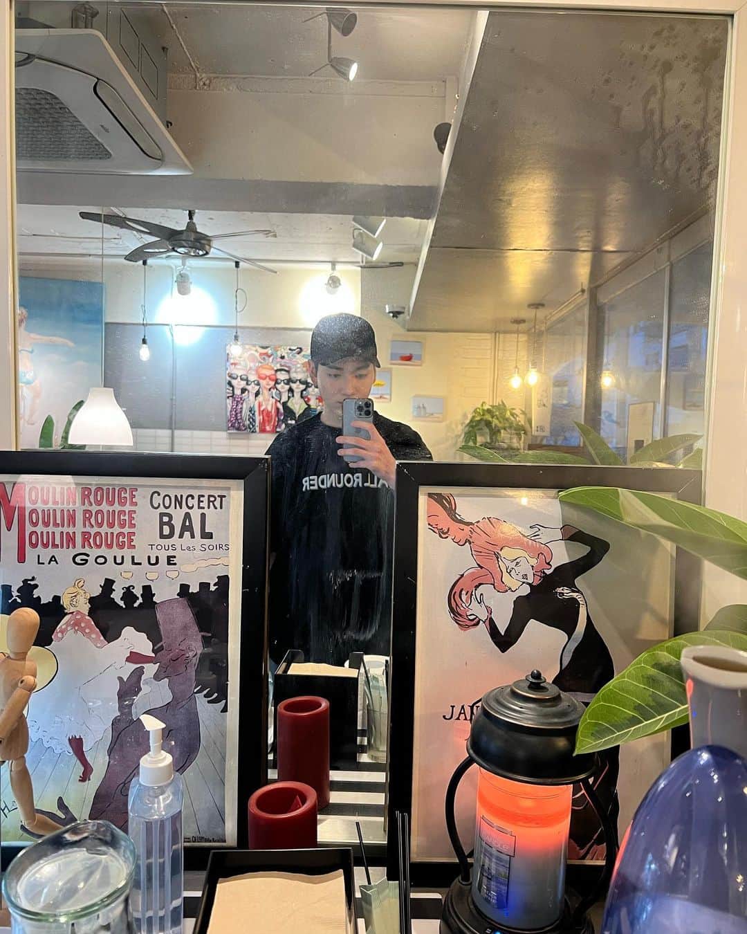のインスタグラム：「빼꼼 👀」