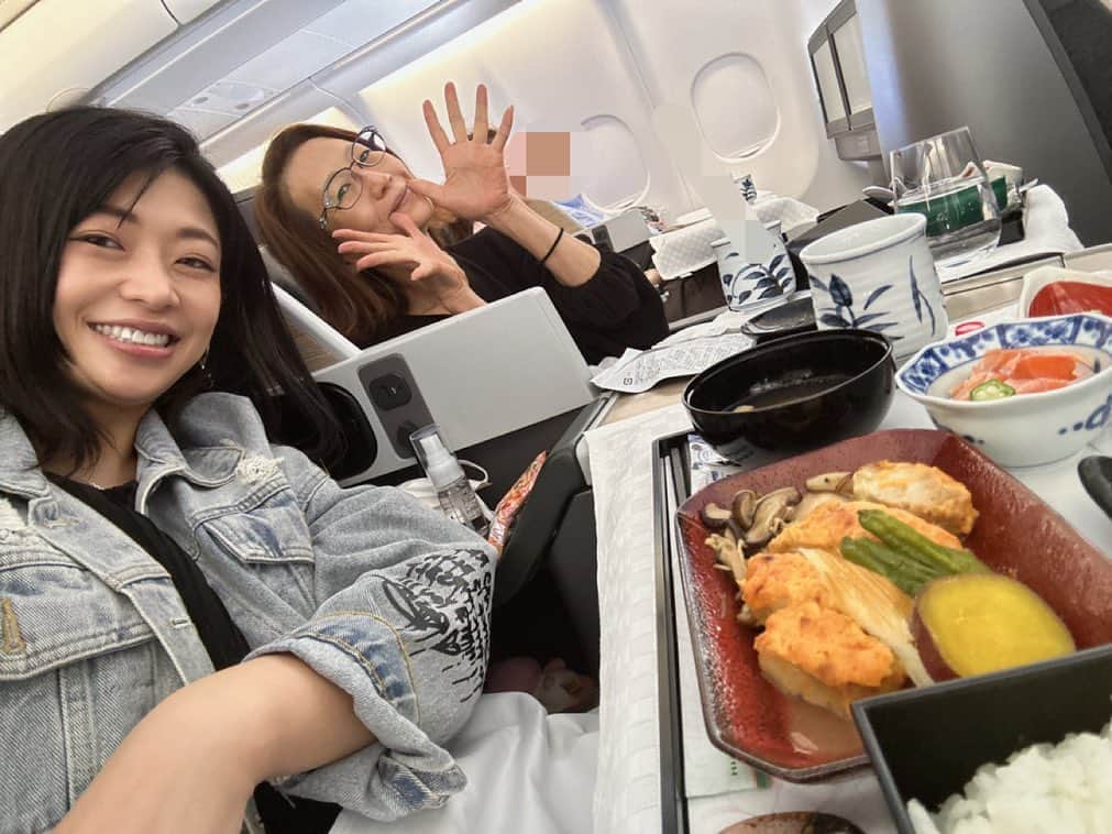 範田紗々さんのインスタグラム写真 - (範田紗々Instagram)「機内食とは思えなーい😳 😋🍚😋🍚😋🍚😋 #台湾旅行 #葵マリー」5月2日 7時17分 - handa_sasa
