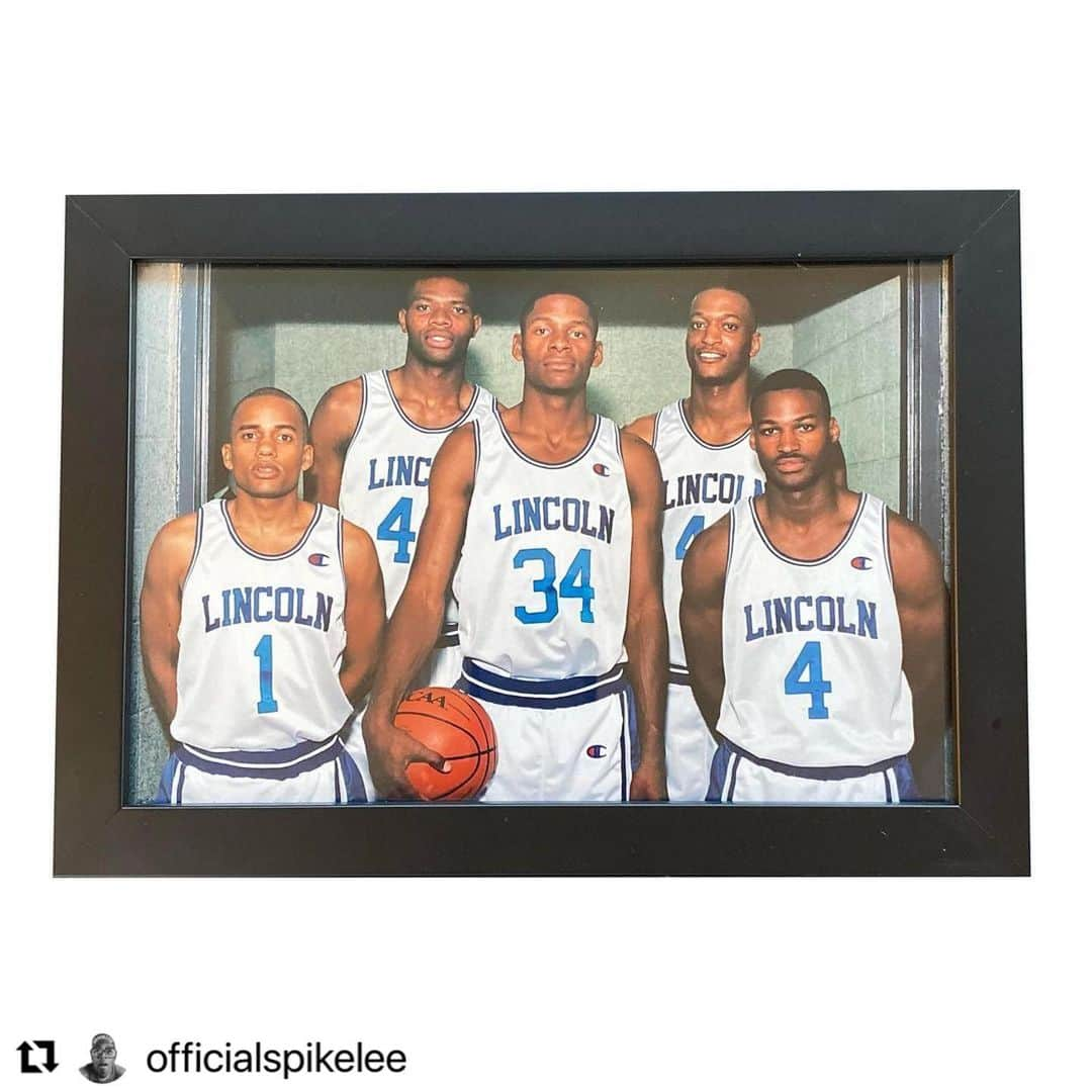 レイ・アレンさんのインスタグラム写真 - (レイ・アレンInstagram)「25 years ago today @officialspikelee approached me about being in a film of his. I had no idea that #hegotgame would have the impact on basketball and pop culture that it did. When Spike asked me to come in for an audition, I had serious doubts. I knew nothing about acting and more importantly as a young kid; how much time is this gonna take? I had serious questions. Looking back on everything now, I realized that I was trying to find any reason to say no. I was 21 years old just finishing my first @nba season, the last thing that I wanted to do was spend my whole summer working, let alone shooting a movie- what a mistake I almost made by almost saying no. There is not a day that goes by that someone does not call me “Jesus”. Lol. If you haven’t watched the movie- please go check it out and you’ll understand. Basketball has given me so many great opportunities in my life that I am so thankful for; being in this film is certainly one of them. Thank you @officialspikelee for the opportunity, and for teaching me how not only to be an actor but to have patience. I learned really fast that you act for free, you get paid to sit around and wait.  Thank you @rosariodawson and #Denzel for being who you are and being great point guards on set allowing me to find my space and get my shot off.  After every practice, tournament, game that my kids play in, I always ask them what did they learn. In every situation in life, you either win, or you learn, there is no losing in life. As I reflect on everything that I’ve done in my life I want to say to you all- You can’t be great if you say no to life! All you have to do is say ~floetry. Get off the couch, show up for yourself and your people and let great things happen to you. @40acresandamulefilmworks #spikeleejoint #imreadyformycloseupmrdemille #jesus #coneyisland #railsplitters #bigwilllie #unclebubba #lincolnhighschool」5月2日 7時36分 - trayfour