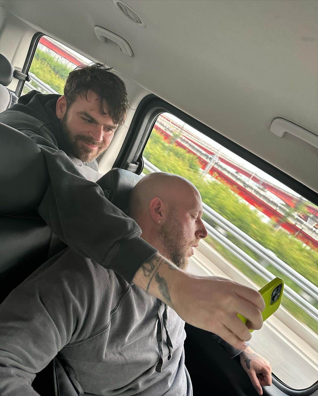 The Chainsmokersさんのインスタグラム写真 - (The ChainsmokersInstagram)「i don’t know whether to stare into alex’s eyes or at the cheese sticks phallically situated in his trousers. either way… i’m exhausted. thanks for a fun weekend singapore + seoul + busan. left something for discord on the last slide.」5月1日 23時10分 - thechainsmokers