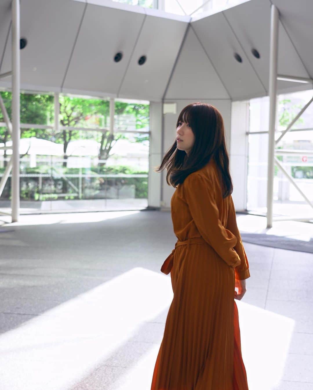 土山茜さんのインスタグラム写真 - (土山茜Instagram)「揺れる髪と、差し込む光  model: @tsutchama」5月1日 23時35分 - tsutchama