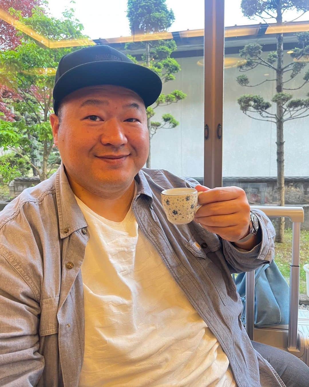 豊ノ島大樹さんのインスタグラム写真 - (豊ノ島大樹Instagram)「コーヒーカップ小っ！笑  ん？ 俺がデカいのか？笑  おやすみなさい。  #豊ノ島 #高知 #宿毛」5月1日 23時38分 - toyonoshima_daiki