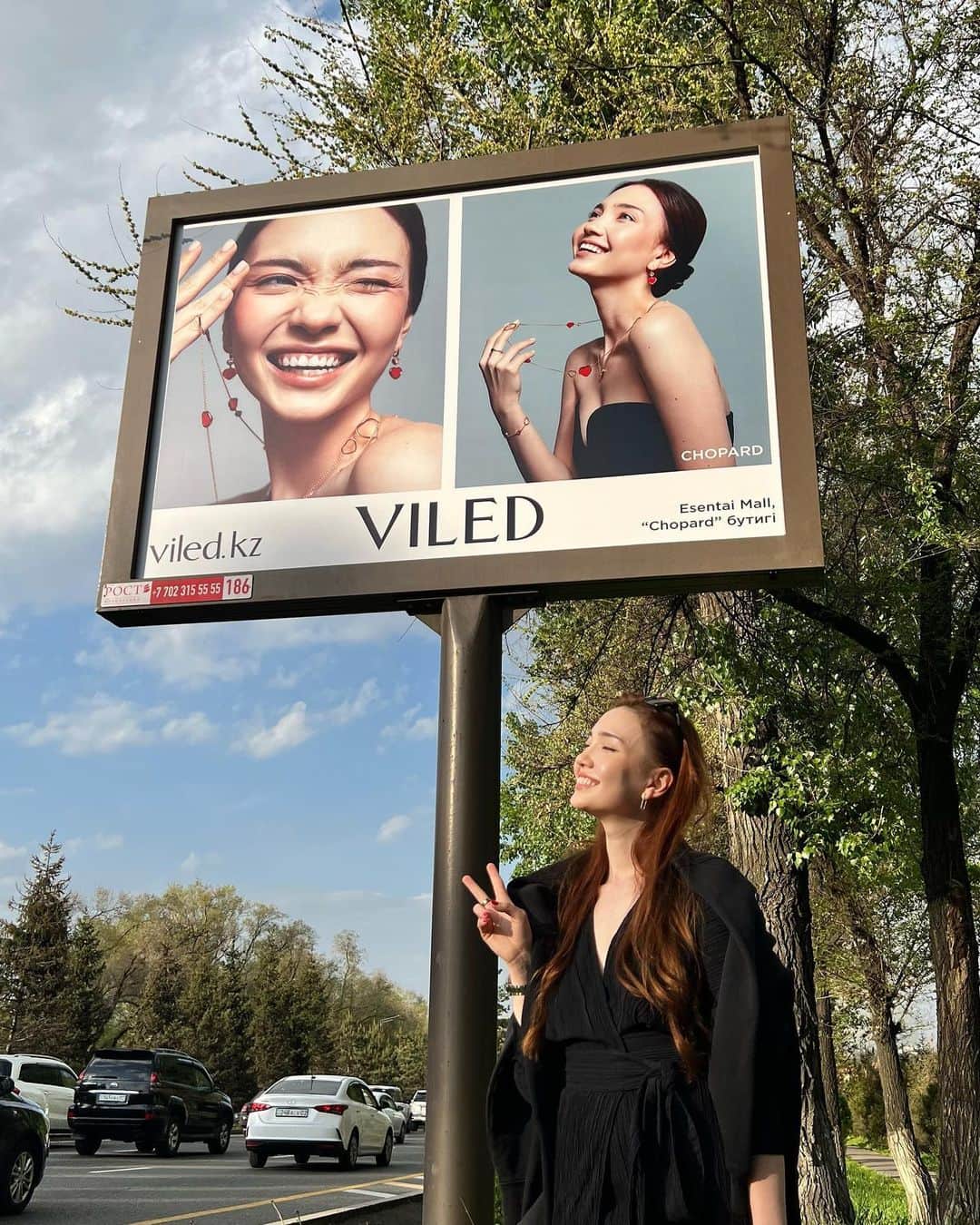 Aya Shalkarのインスタグラム：「Алматымның дүркіретіп қарсы алып жатқаны 😭 Сүйінші. Биыл ақыры үйге қайтпақшымын 😂🤍」