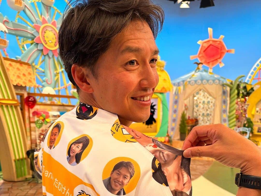 山中真さんのインスタグラム写真 - (山中真Instagram)「・ せやねんでも ぷいぷいでも ずっとお世話になってきた たむけんさんがアメリカへ！  これまで積み重ねたものを 一度自ら手放して 全くの新しいスタート、 誰にでもできることじゃないし 憧れる生き方です♪  海外移住いつかしてみたい！  本当にありがとうございました！  #mbs #せやねん！ #たむけんさん #記念Tシャツ」5月1日 23時40分 - makorine1120