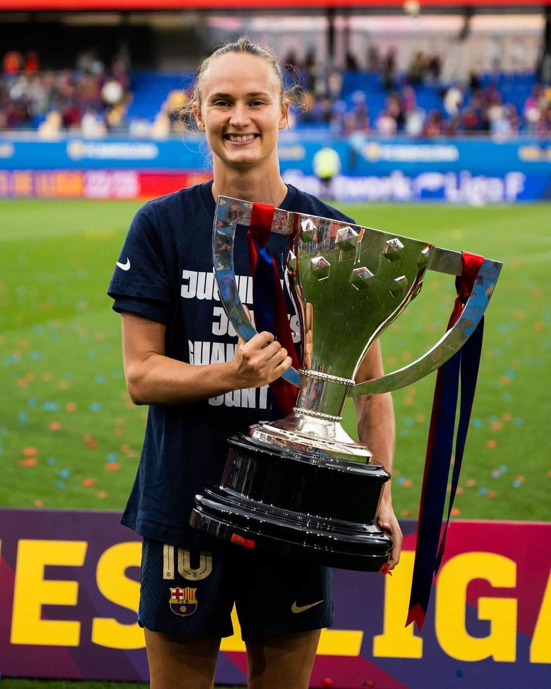 Caroline Graham Hansenさんのインスタグラム写真 - (Caroline Graham HansenInstagram)「Proud moment to win La Liga! 🏆🏆🏆🏆! #soyculé」5月1日 23時58分 - graham95