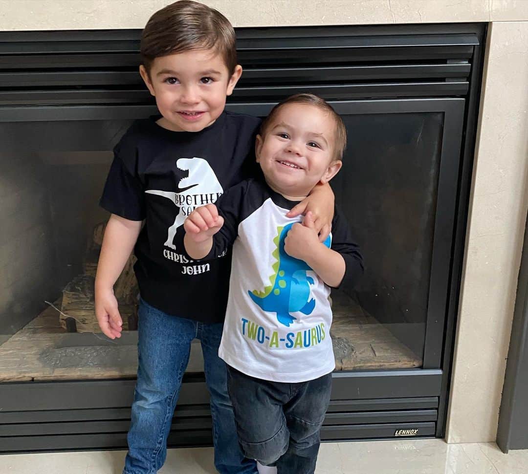 ディーナ・ニコール・コルテーゼさんのインスタグラム写真 - (ディーナ・ニコール・コルテーゼInstagram)「My baby turns 2 today .. I can’t believe how fast time flew.. I feel like I was just in Vegas filming telling my roomies I was pregnant .. when cami was in my belly he was the most relaxed chill baby .. sometimes I needed to push him Around to make sure he was okay .. I told everyone this kid is going to be my chill kid .. welp here we are two years later and boy.. Cameron your my little spit fire .. my little bruiser .. everyday you impress with all the new things you learn and do.. your so independent for a two year old and you def March to the beat of your own drum .. but your also such a cuddly little pea.. and love your mommy and brother and daddy so so much.. your so affectionate and loving please never stop cuddling me  my little cuddle bug .. I love you so so much my little cami .. have the happiest birthday ❤️」5月2日 0時10分 - deenanicole
