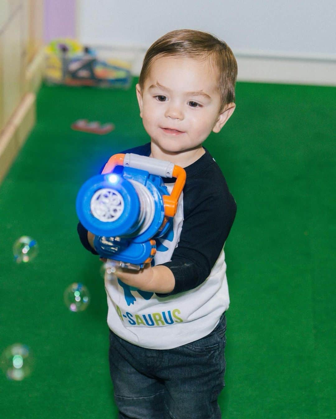 ディーナ・ニコール・コルテーゼさんのインスタグラム写真 - (ディーナ・ニコール・コルテーゼInstagram)「My baby turns 2 today .. I can’t believe how fast time flew.. I feel like I was just in Vegas filming telling my roomies I was pregnant .. when cami was in my belly he was the most relaxed chill baby .. sometimes I needed to push him Around to make sure he was okay .. I told everyone this kid is going to be my chill kid .. welp here we are two years later and boy.. Cameron your my little spit fire .. my little bruiser .. everyday you impress with all the new things you learn and do.. your so independent for a two year old and you def March to the beat of your own drum .. but your also such a cuddly little pea.. and love your mommy and brother and daddy so so much.. your so affectionate and loving please never stop cuddling me  my little cuddle bug .. I love you so so much my little cami .. have the happiest birthday ❤️」5月2日 0時10分 - deenanicole