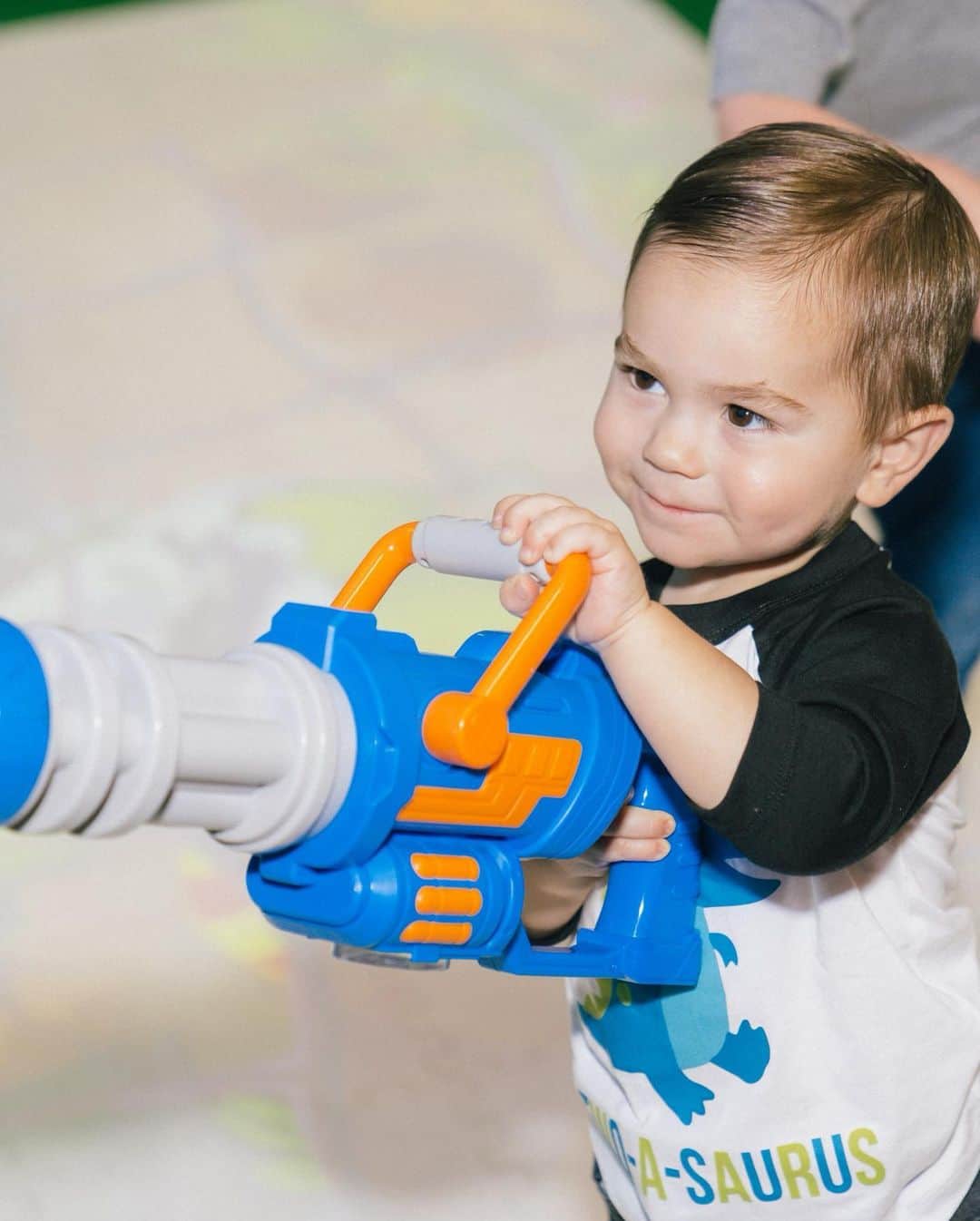 ディーナ・ニコール・コルテーゼさんのインスタグラム写真 - (ディーナ・ニコール・コルテーゼInstagram)「My baby turns 2 today .. I can’t believe how fast time flew.. I feel like I was just in Vegas filming telling my roomies I was pregnant .. when cami was in my belly he was the most relaxed chill baby .. sometimes I needed to push him Around to make sure he was okay .. I told everyone this kid is going to be my chill kid .. welp here we are two years later and boy.. Cameron your my little spit fire .. my little bruiser .. everyday you impress with all the new things you learn and do.. your so independent for a two year old and you def March to the beat of your own drum .. but your also such a cuddly little pea.. and love your mommy and brother and daddy so so much.. your so affectionate and loving please never stop cuddling me  my little cuddle bug .. I love you so so much my little cami .. have the happiest birthday ❤️」5月2日 0時10分 - deenanicole