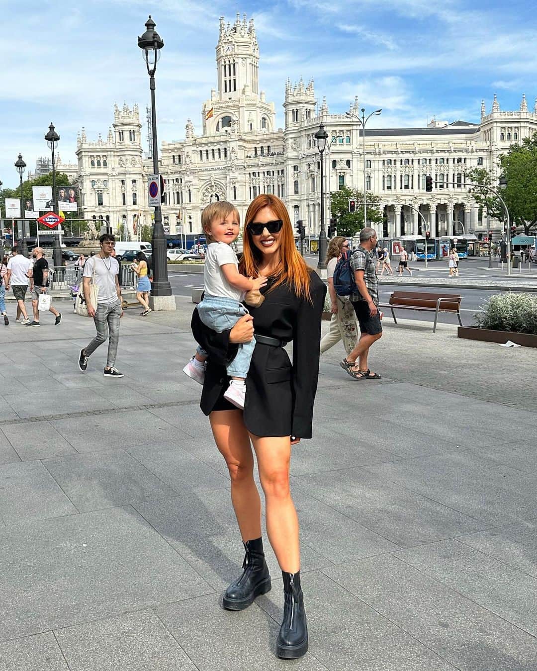 Sascha Barbozaのインスタグラム：「Conociendo Madrid🫶🏼❤️」