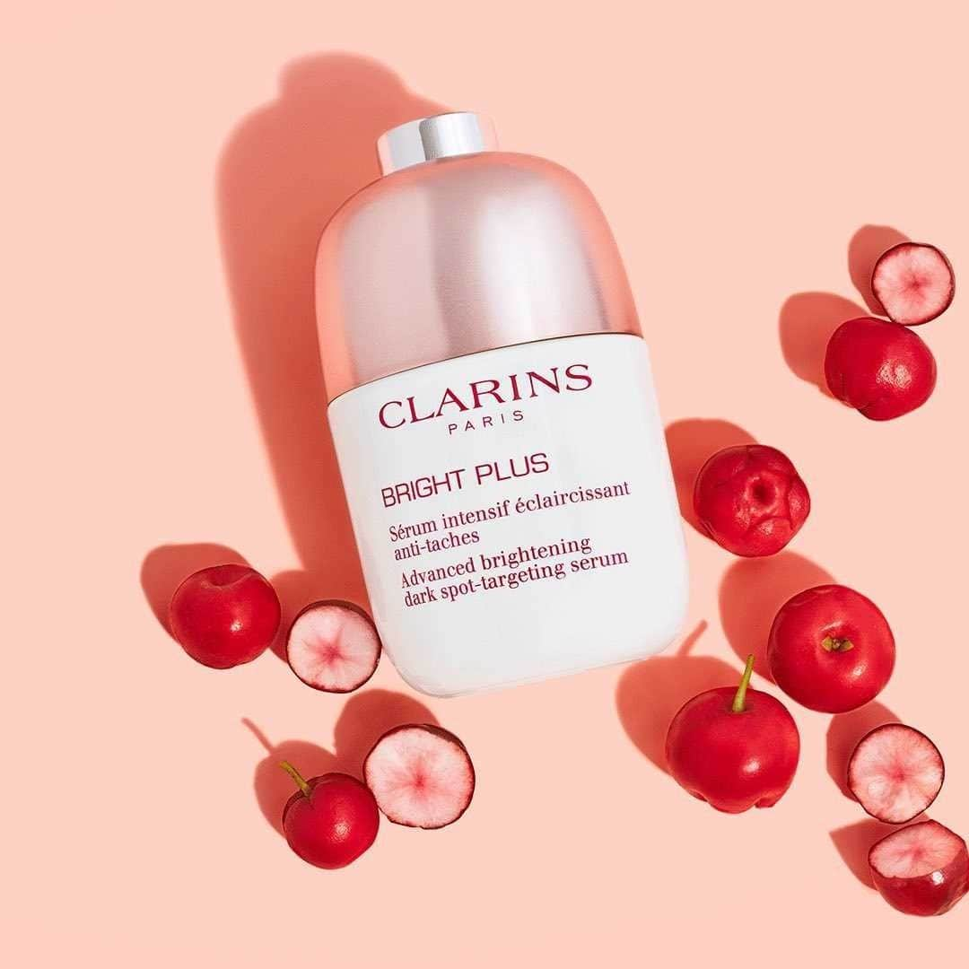 Clarins Middle Eastさんのインスタグラム写真 - (Clarins Middle EastInstagram)「بتعرفي أنو النباتات فائقة الأكسجين تساعد البشرة على "التنفس" بشكل أفضل وتبدو أكثر إشراقا؟ ✨  متوفر في بوتيكات كلارنس ومتاجرنا الالكترونية (الروابط في البايو)⁣⁣⁣⁣⁣⁣⁣⁣⁣⁣⁣⁣⁣⁣⁣⁣⁣⁣⁣⁣⁣⁣⁣⁣⁣  Did you know that super oxygenating plants help skin 'breathe' better and look brighter? ✨  Available at Clarins boutiques and on our e-stores (links in bio)⁣⁣⁣⁣⁣⁣⁣⁣⁣⁣⁣⁣⁣⁣⁣⁣⁣⁣⁣⁣⁣⁣⁣⁣⁣⁣  #Clarins #ClarinsME #AntiAging #BrightPlus #كلارنس #برايت_بلس #مع_التقدم_في_العمر #ضد_الشيخوخة」5月2日 1時00分 - clarinsmiddleeast