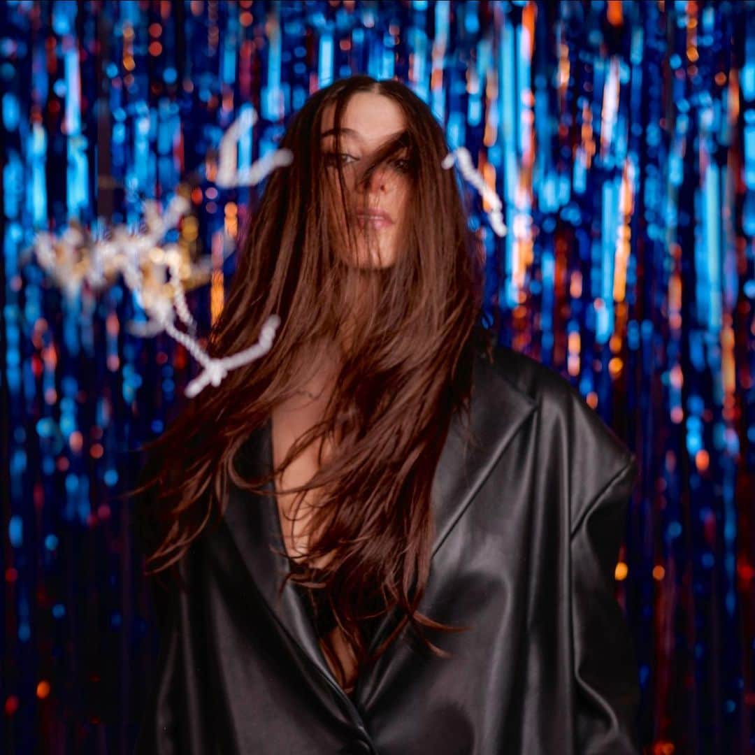 のインスタグラム：「Sunday Best, 5/14 🪩   presave in bio 💎」