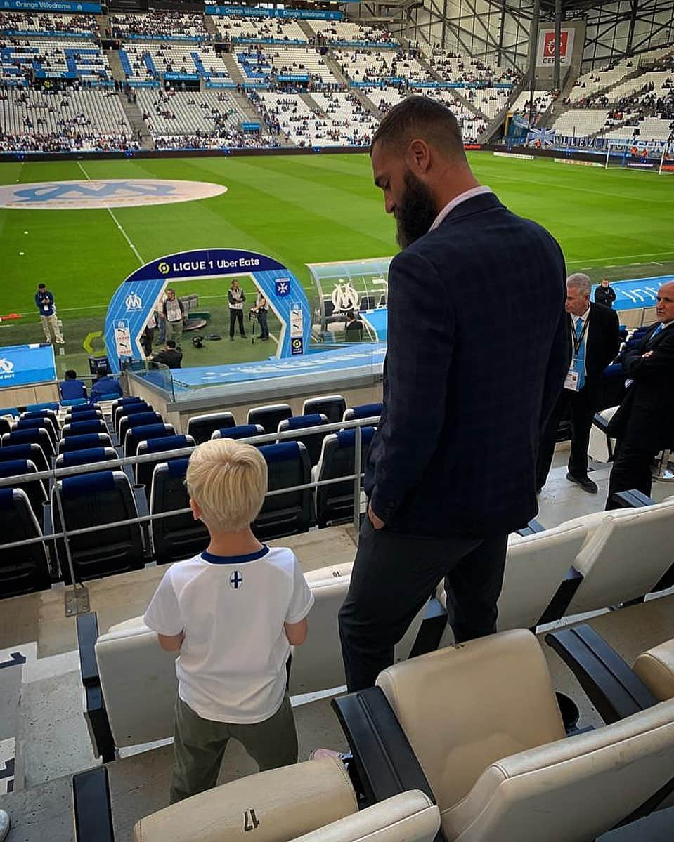 ブノワ・ペールさんのインスタグラム写真 - (ブノワ・ペールInstagram)「Family Time 😍🙌🏼🙌🏼 @olympiquedemarseille quel match et quelle ambiance 👏🏼💪🏻」5月2日 2時12分 - benpaire