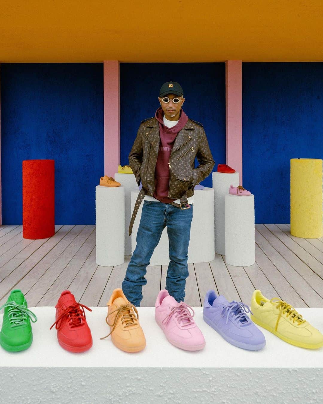 adidas Originalsのインスタグラム：「@pharrell and phriends (and Sambas). @somethinginthewater 2023.」