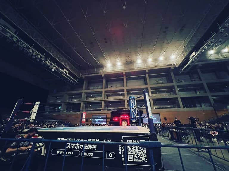 のインスタグラム：「昨日は新日本プロレス　大分・別府大会、実況でした🎤  解説 ミラノコレクションA.T.さん 獣神サンダーライガーさん  サプライズゲスト・棚橋弘至選手  とご一緒させていただきました！！  ‥豪華✨  個人的ハイライトは  「丸め込みwith吉野家」 「ザ・引き出し」  （笑）  ちなみに初大分でした！街の色々な場所に温泉♨️  次こそはお湯に入って帰りたい‥  最近九州によく来ます😁  5.3福岡　レスリングDONTAKUは いよいよ明日！  #njdontaku #njpwworld #新日本プロレス #njpw #大分県 #別府 #プロレス #実況 #髙橋大輔 #高橋大輔」