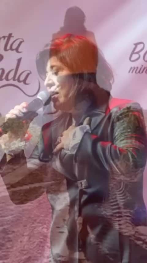 Roberta Mirandaのインスタグラム：「Música , BOM DIA, MINHA TERRA…….O trabalhador não vive sem a Terra, a mãe Terra. Plantar, colher e viver do seu sustento. Essa música representa muito…」