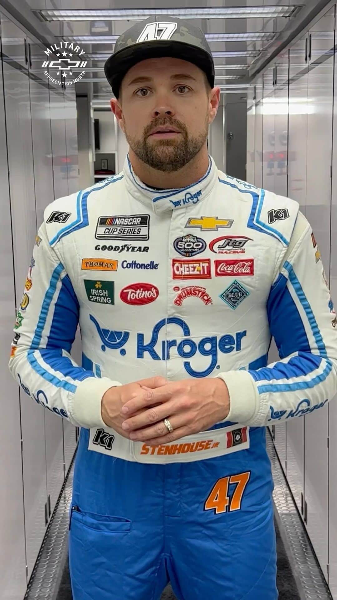 シボレーのインスタグラム：「Chevy is honored to kick off #MilitaryAppreciation Month with a special salute from @stenhousejr. #ChevySalutes」