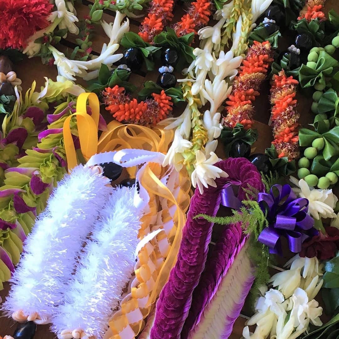 Trump Waikikiのインスタグラム：「The first of May is Lei Day in Hawaii! It is a day to celebrate the lei, one of the most important expressions of affection and a cultural symbol of the Hawaiian people.」