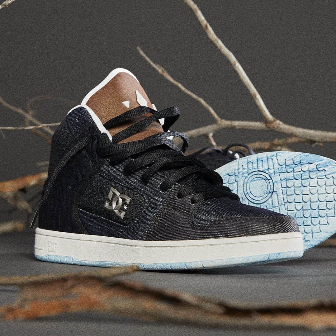 DCシューズのインスタグラム：「From Shili to the stars.  Coming May The 4th.  #starwarsxdcshoes #mandalorian #starwars」