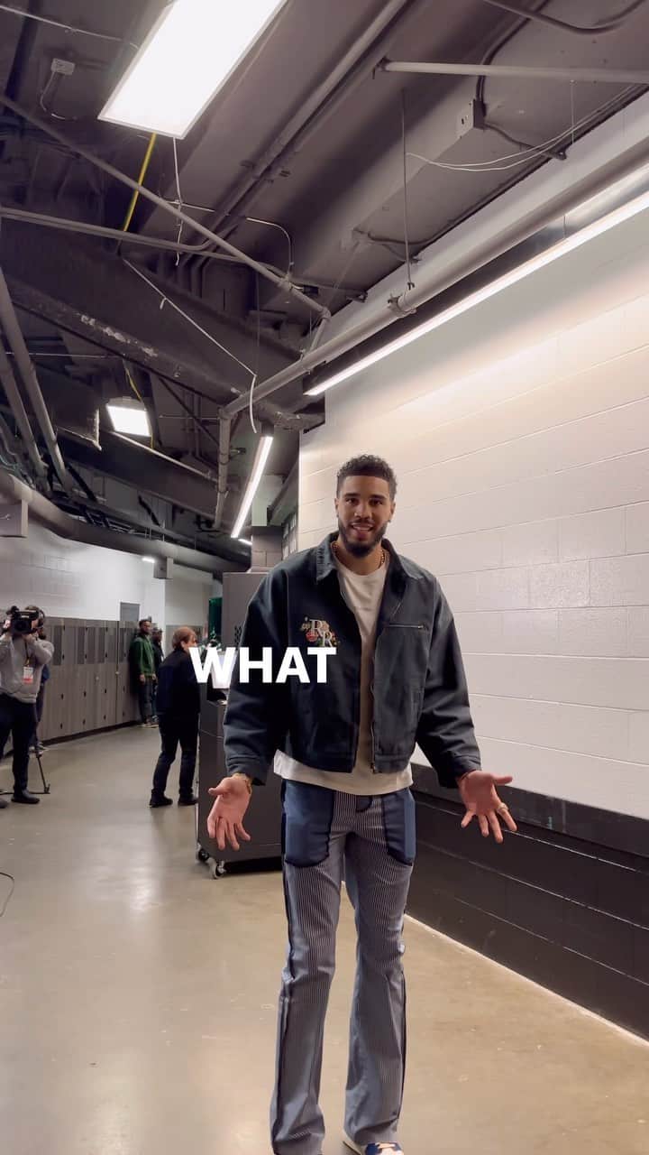 のインスタグラム：「JT’s pregame music of choice? 👀🎼🚗  Celtics-Sixers: Game 1 • 7:30pm/et on TNT」
