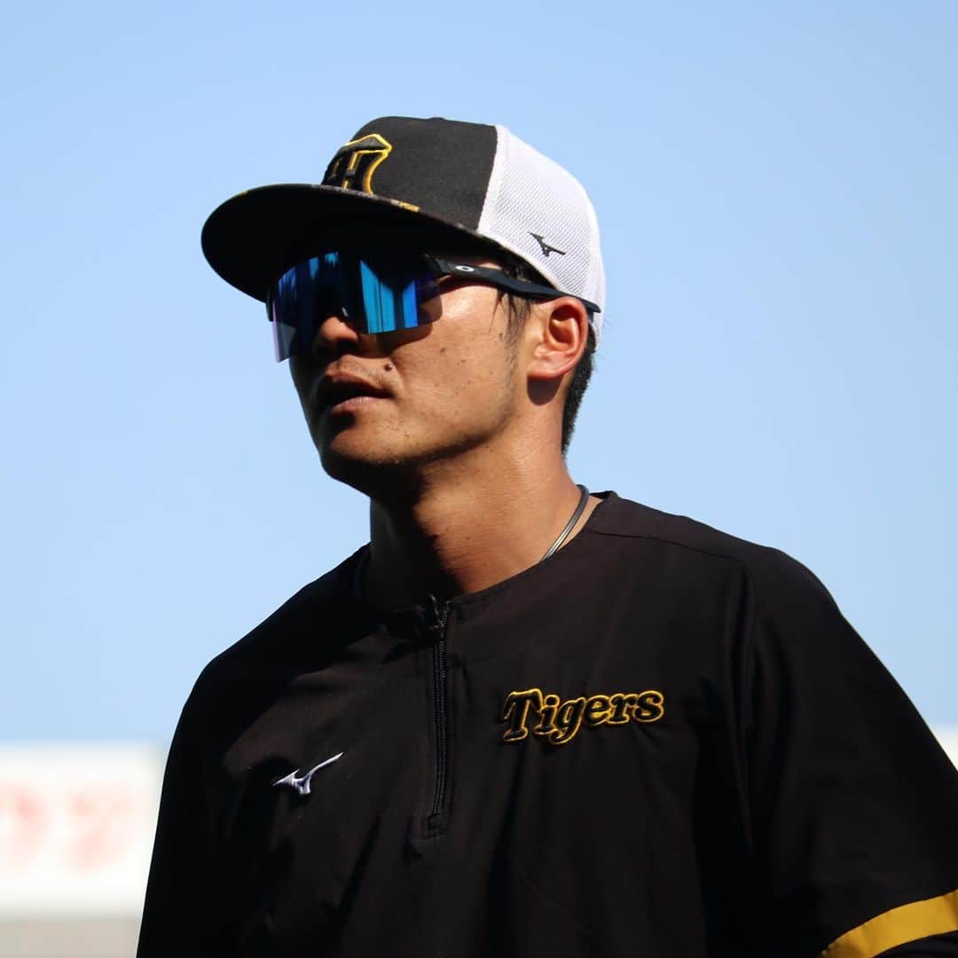 阪神タイガースさんのインスタグラム写真 - (阪神タイガースInstagram)「5月2日 中日戦、本日の試合前練習の様子です！ #小野寺暖 選手 #佐藤輝明 選手 #大山悠輔 選手 #植田海 選手 #梅野隆太郎 選手 #渡邉諒 選手 #ジェレミービーズリー 選手 #岩崎優 選手 #村上頌樹 選手 #及川雅貴 選手 #阪神タイガース  #ARE」5月2日 17時27分 - hanshintigers_official