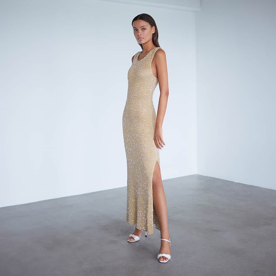 CHARLES & KEITHのインスタグラム：「What to wear to a church wedding: a full-length dress with a tasteful slit, paired with the elegant beaded satin sandals.  Shop now via the link in bio.  #CharlesKeithSaysYes #CharlesKeithSS23 #CharlesKeithOfficial」