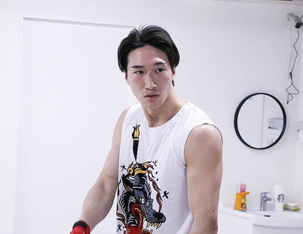 安保瑠輝也のインスタグラム：「. 狩りまで5日🐺」