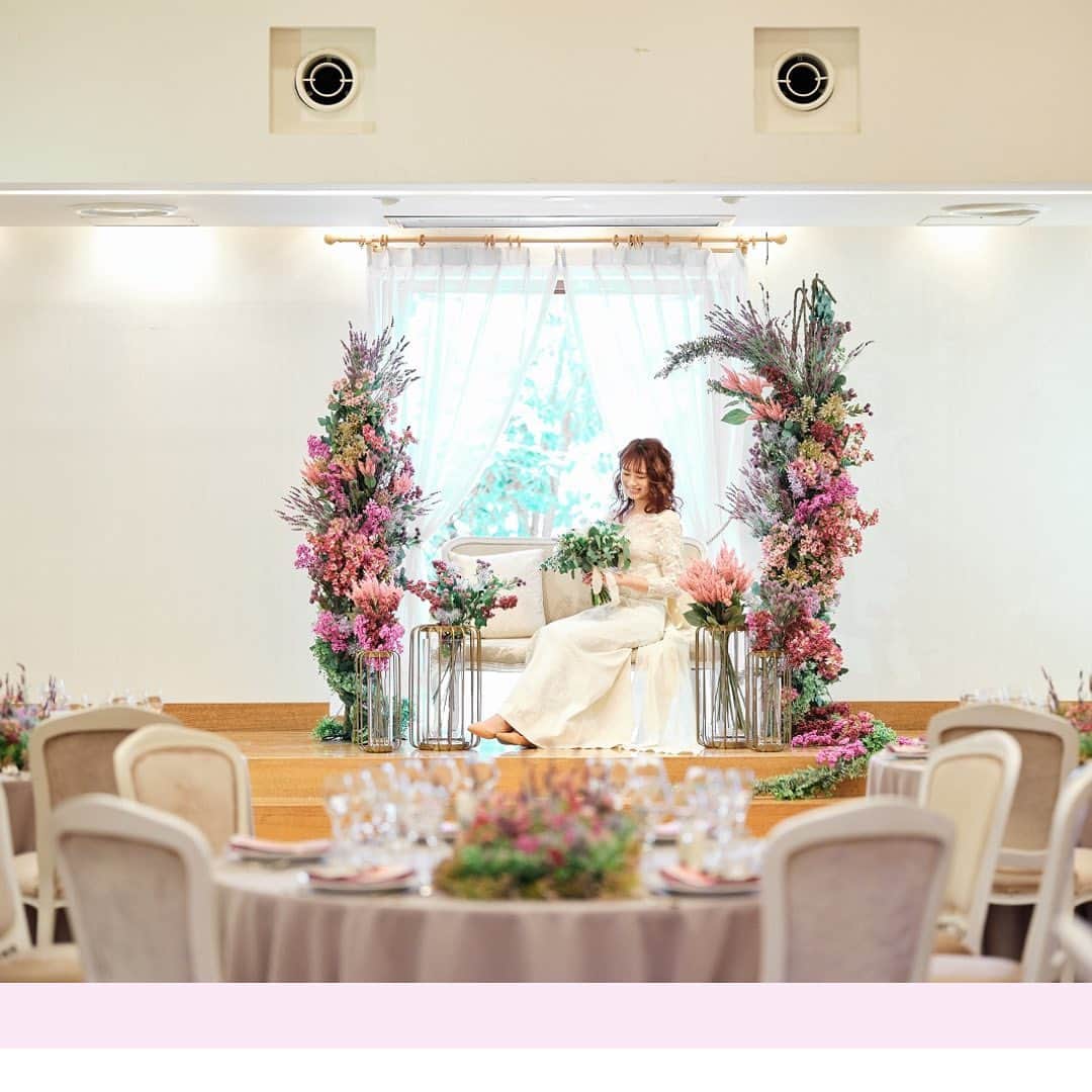 結婚式場 ヴィラ・デ・マリアージュ宇都宮のインスタグラム：「. 　　 villa de Maurice 　　 温かみがあるカフェテイストの会場 　　 本物のカフェもあり、パティシエがケーキを作っております 　　 cortanaやInuezのドレスと相性抜群です🫧 　　　 　　  #ウェディングケーキ #ウェディングケーキデザイン  #プロヴァンス⁡⁡ #フランス⁡⁡ #南フランスの街⁡⁡⁡ #ヴィラデマリアージュ⁡⁡⁡⁡⁡⁡⁡ #ヴィラデマリアージュ宇都宮⁡⁡⁡⁡⁡⁡⁡ #自然⁡ #ナチュラルウエディング⁡ #宇都宮結婚式⁡⁡⁡⁡ #那須結婚式⁡⁡⁡⁡⁡ #栃木結婚式⁡⁡⁡⁡⁡⁡⁡ #宇都宮結婚式場⁡⁡⁡⁡⁡⁡⁡ #那須結婚式場⁡⁡⁡⁡⁡ #栃木結婚式場⁡⁡⁡⁡⁡⁡⁡ #那須ウエディング⁡⁡⁡⁡⁡ #宇都宮ドレスショップ⁡⁡⁡⁡⁡⁡⁡ #ウェディングドレス  #栃木ドレスショップ⁡⁡⁡⁡⁡⁡ #ヴィラ花嫁⁡⁡⁡⁡⁡⁡⁡ #宇都宮花嫁⁡⁡⁡⁡⁡⁡⁡ #栃木花嫁⁡⁡ #宇都宮レストラン⁡ #栃木レストラン⁡ #宇都宮カフェ⁡ #栃木カフェ」