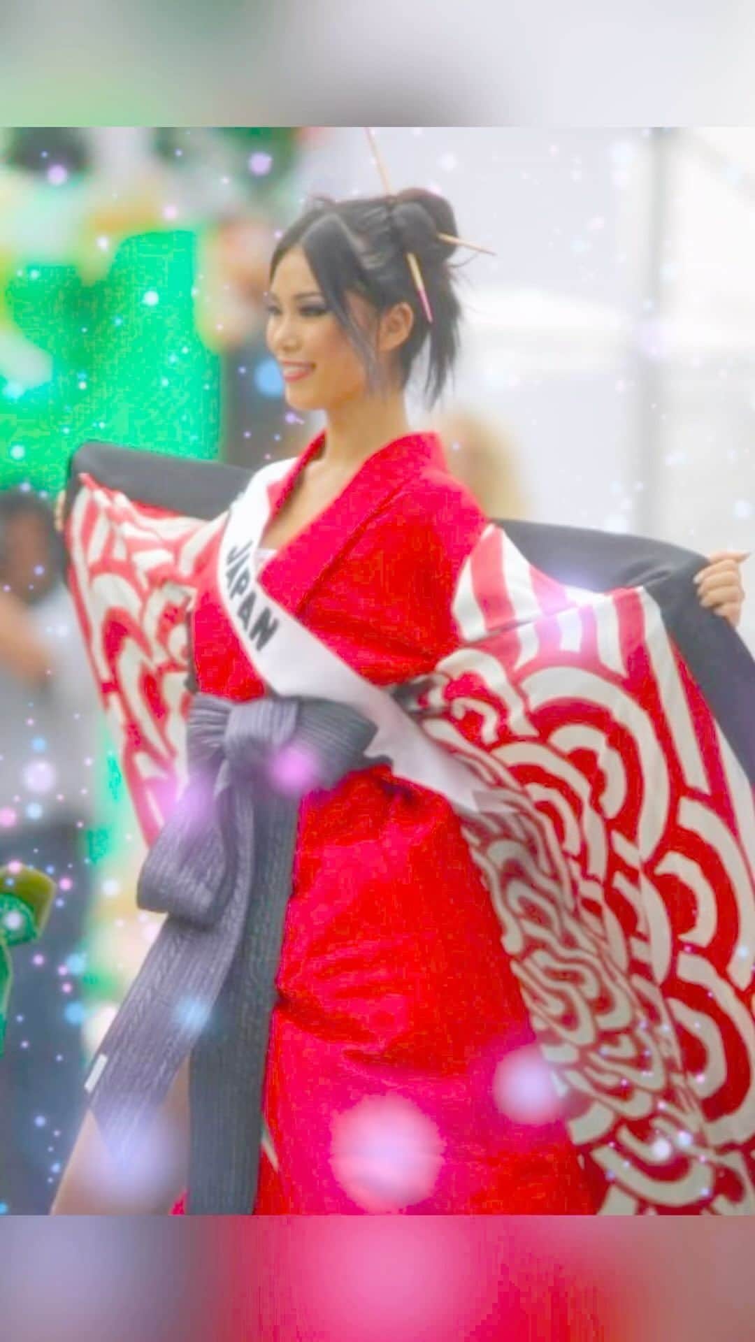 森理世のインスタグラム：「Did you know May is AAPI Heritage month in the states? Celebrating all Asian American and Pacific Islander cultures 🥰 Proud of my Japanese heritage 🇯🇵  5 月はアメリカではAAPI月間であることをご存知ですか? すべてのアジア系アメリカ人と太平洋諸島の文化を称えます 。 そして、 日本の伝統を誇りに思います 🇯🇵 #aapiheritagemonth #japaneseculture」