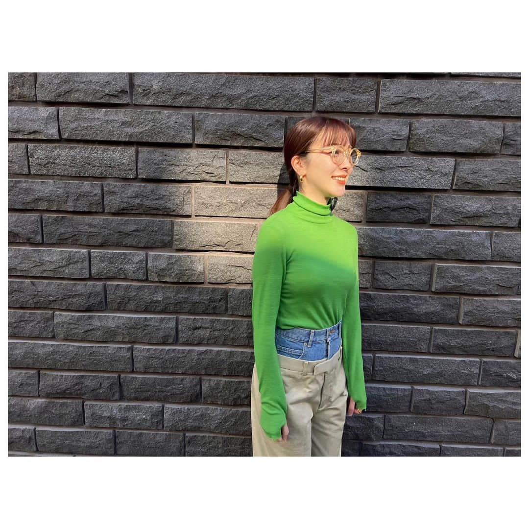 三上真奈のインスタグラム：「* GW🌱 天気がよくてしあわせです🥰 トップスをインしている日に写真撮るときは がんばってその瞬間だけお腹へこませてます🫶」