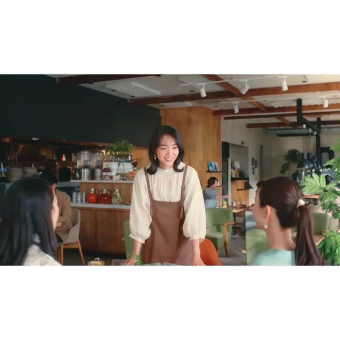 権藤朱実さんのインスタグラム写真 - (権藤朱実Instagram)「. My work. ショップチャンネル CM『心おどる、夏いち大感謝祭篇』 #SHOPCHANNEL #ショップチャンネル → https://youtu.be/wJwEKmq8jBs  大好きな皆さんと、また海での撮影もあり・・・ １年前も海で撮影したな〜懐かしい🤭 こうやって、1年経ってもお声かけいただける幸せさ♡ 本当に本当にありがたい限りです♡  今回の撮影も楽しかった〜😍 いつも色々とチャレンジさせていただけて・・・ とっても勉強になります✨  またご一緒出来ますように🤗♡♡♡  #model #satorujapan #akemigondo  #モデル #サトルジャパン #権藤朱実 →@satorujapan_official →@akemigondo ☑︎プロフィールのリンクにて、写真公開中☆」5月2日 16時54分 - akemigondo